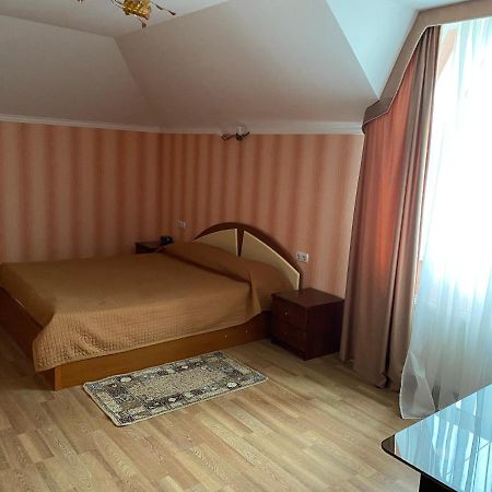 Hotel Гостинний Маєток Myla Exterior foto