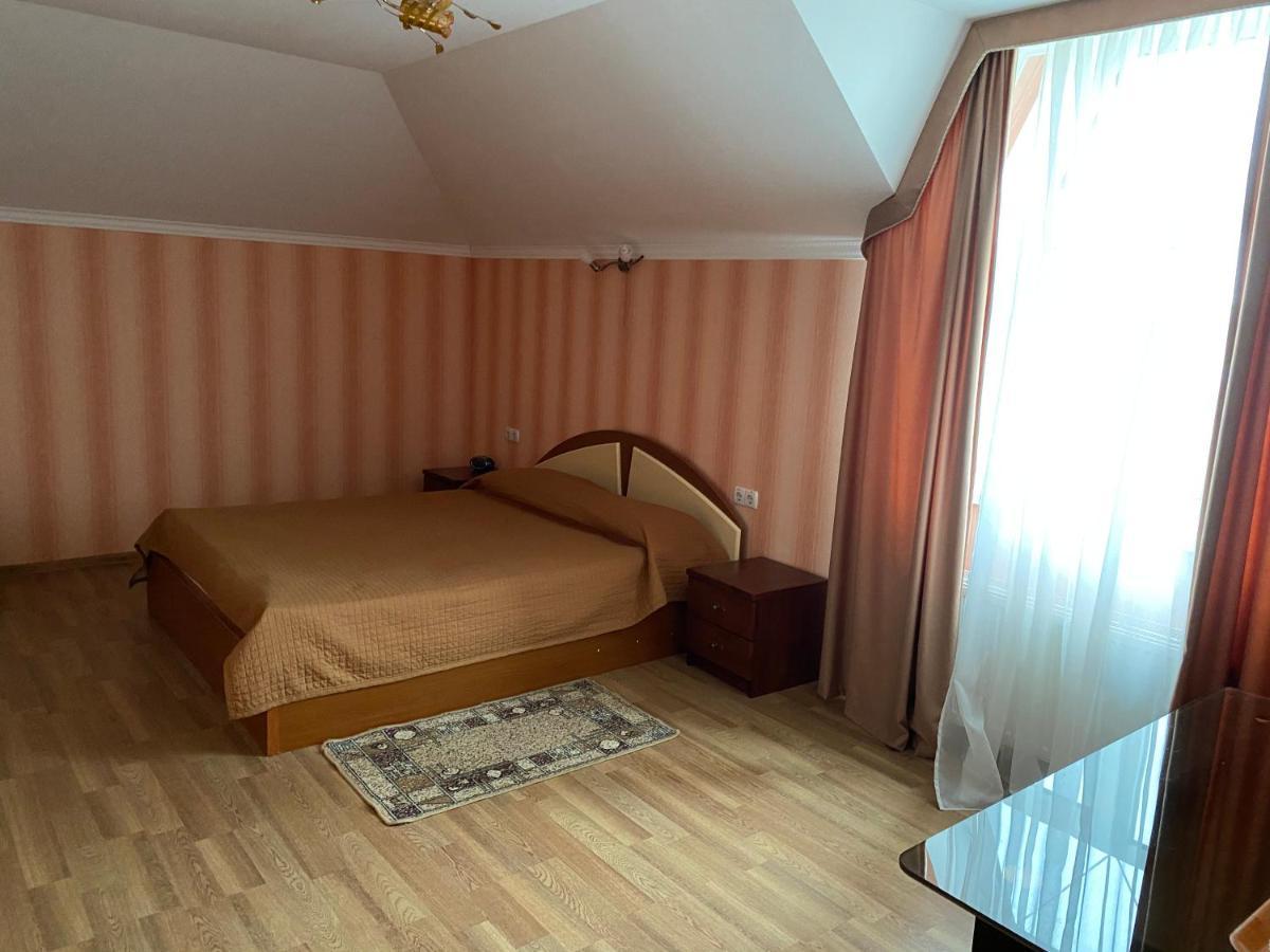 Hotel Гостинний Маєток Myla Exterior foto