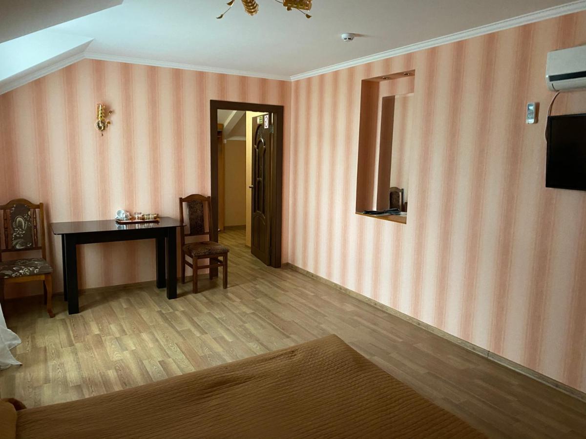 Hotel Гостинний Маєток Myla Exterior foto