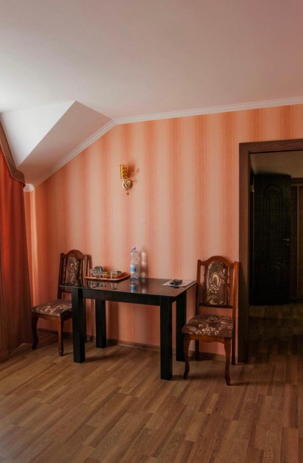 Hotel Гостинний Маєток Myla Exterior foto